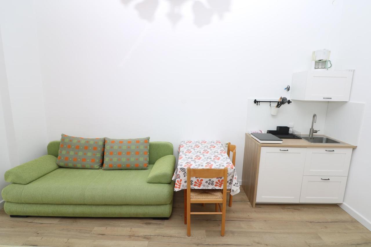 Studio Apartments Cavrak With Terrace Baska  Exterior photo