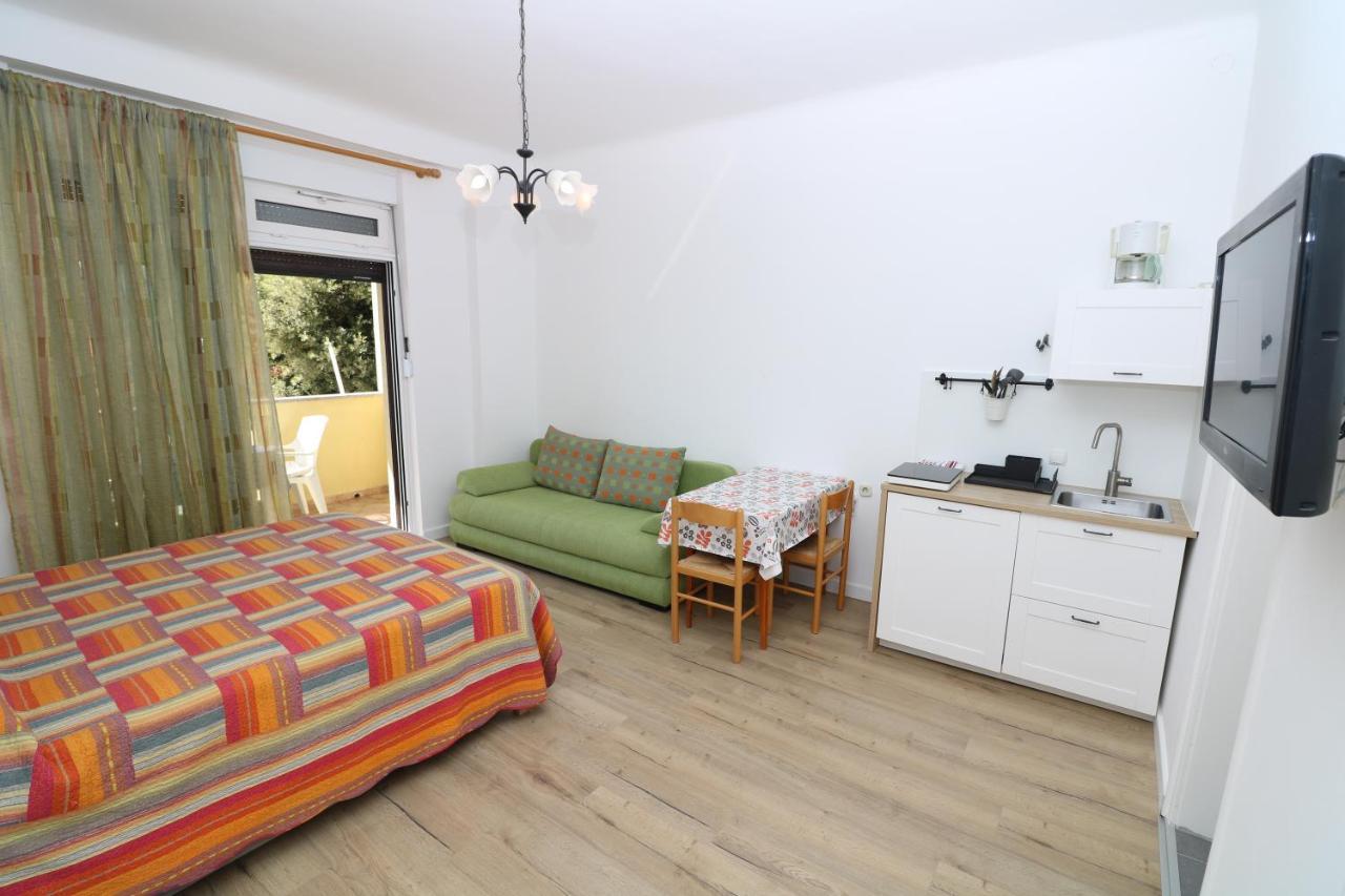 Studio Apartments Cavrak With Terrace Baska  Exterior photo