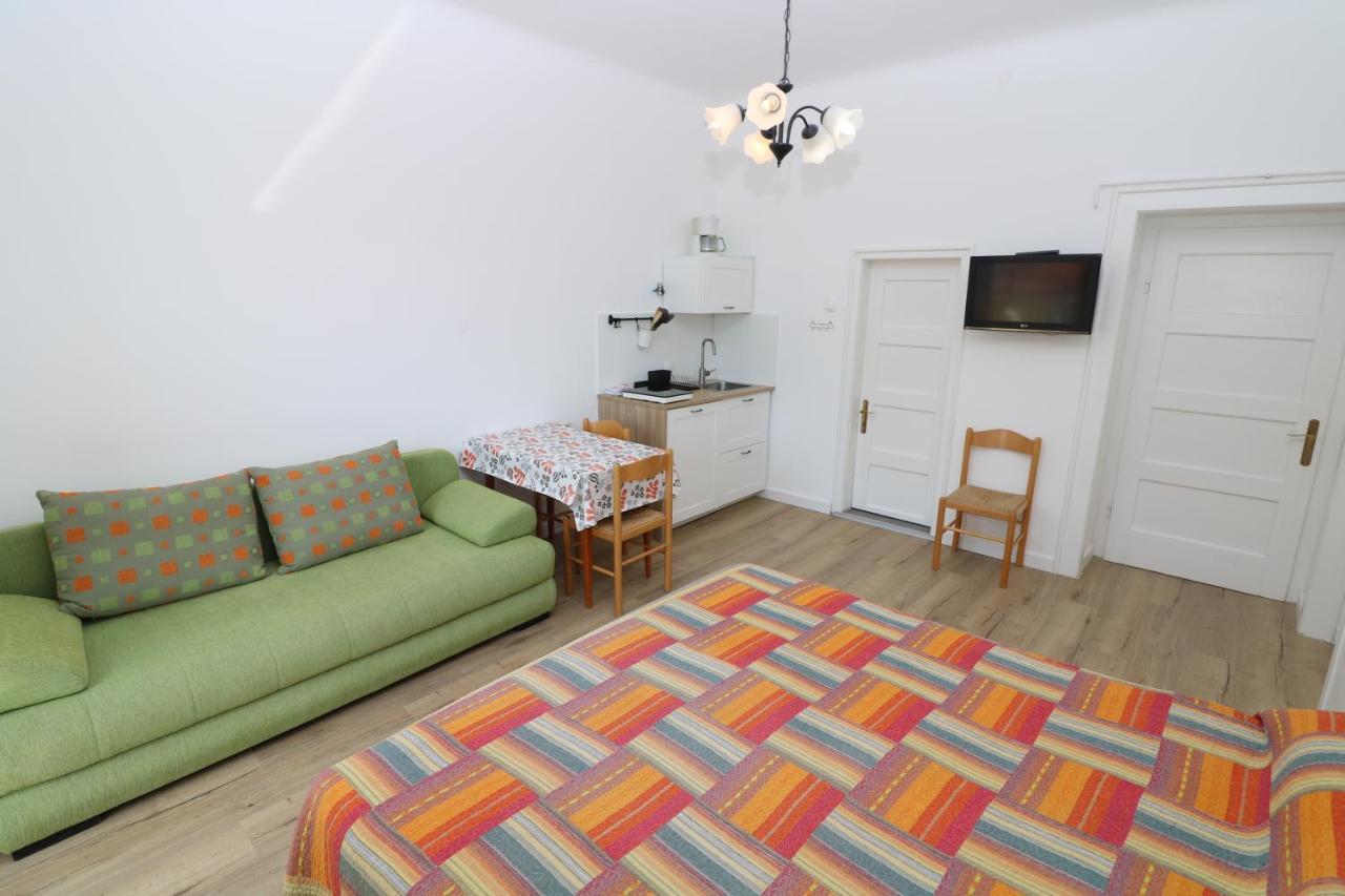 Studio Apartments Cavrak With Terrace Baska  Exterior photo
