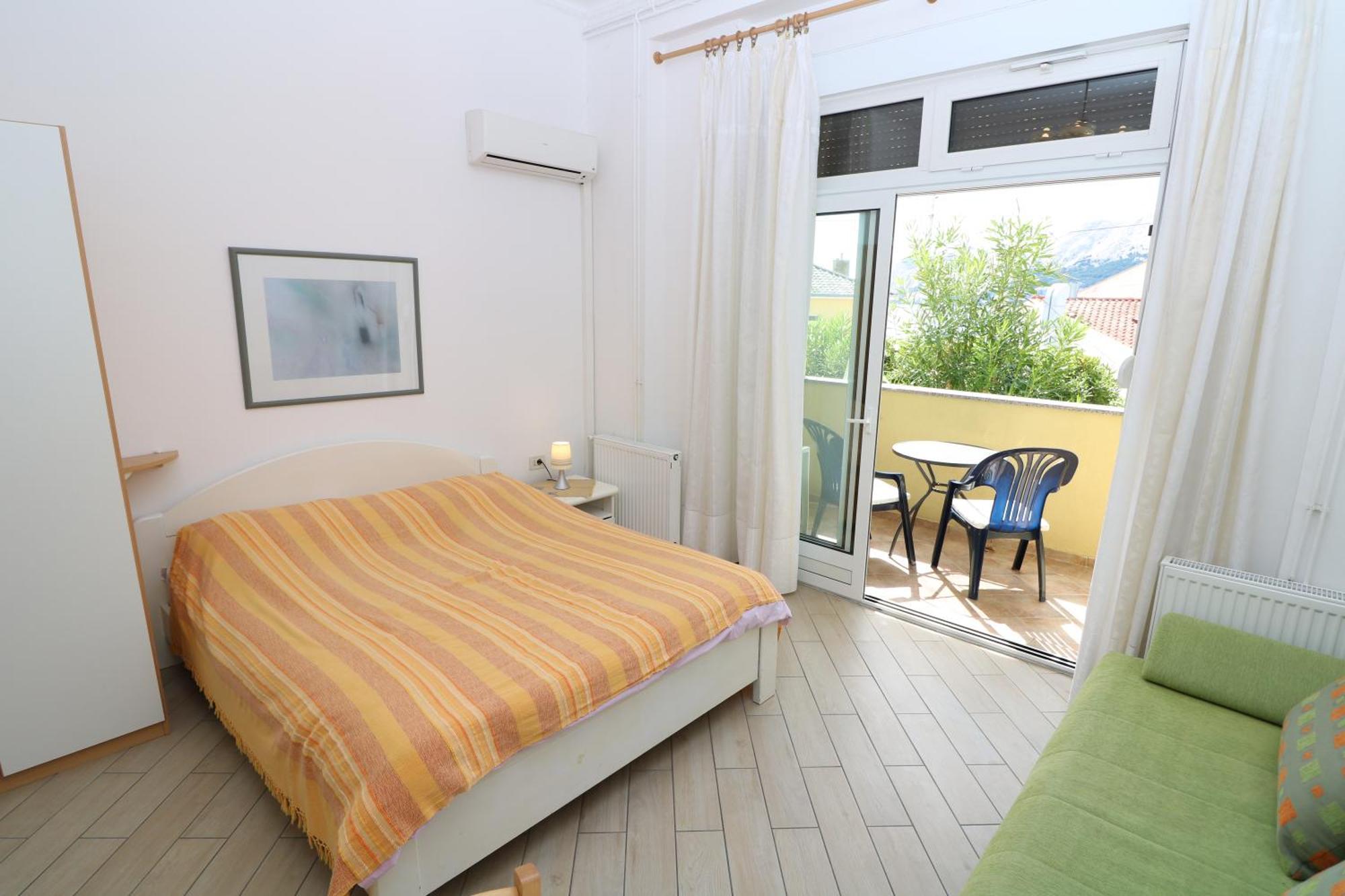 Studio Apartments Cavrak With Terrace Baska  Room photo